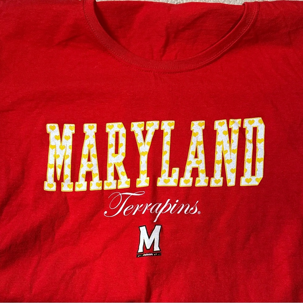 Really cute University of Maryland T Shirt no tag fits like Medium